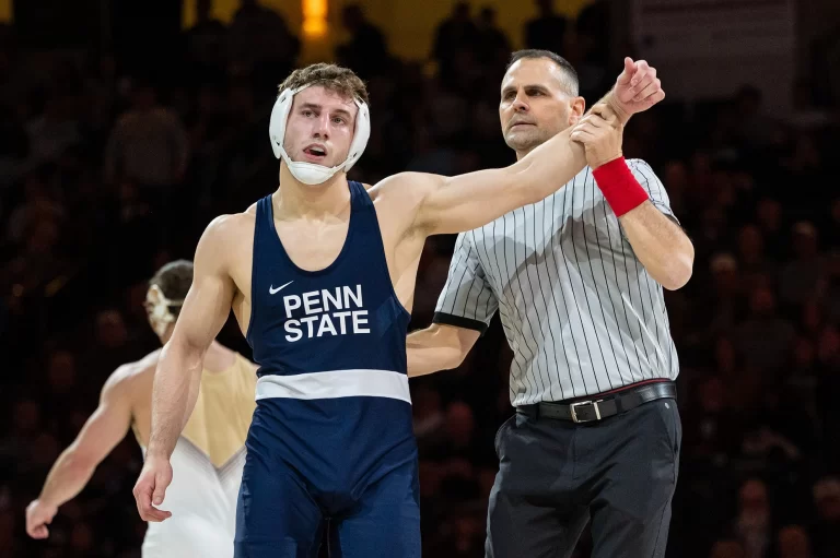 Penn State Wrestling Roars in 35-3 B1G Road Win at Rutgers